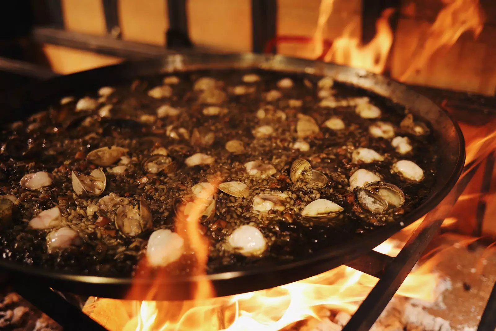 Paellas am Cadaqus Restaurant.