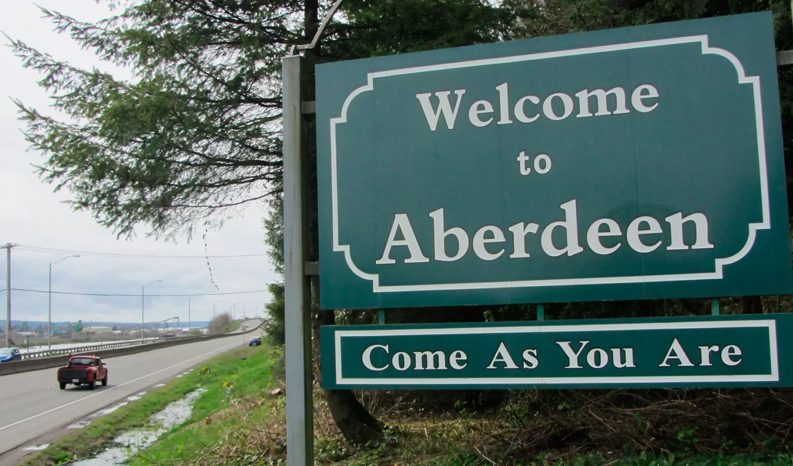 Come as you are sign as you enter Aberdeen