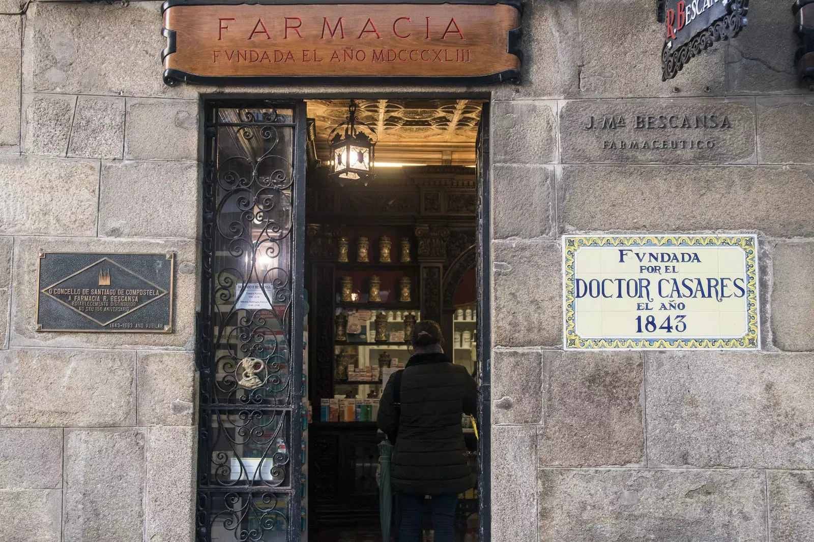 Farmacia Bescansa din 1843.