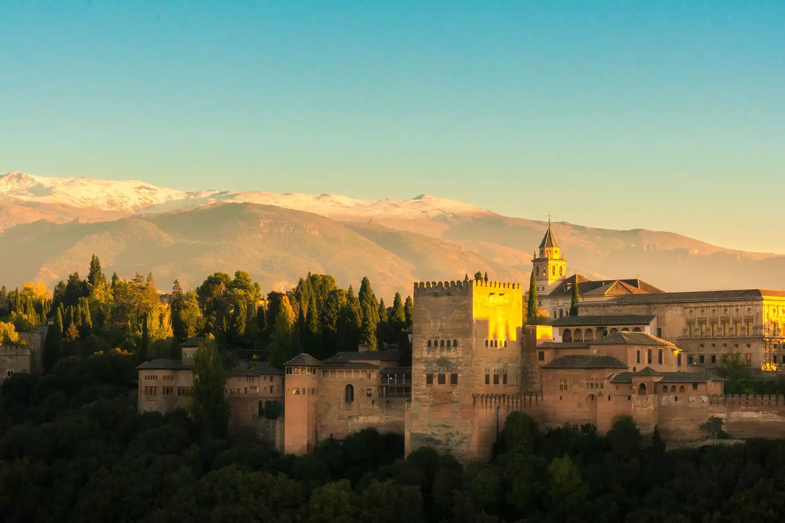 Madriddən bir addımlıqda Granada