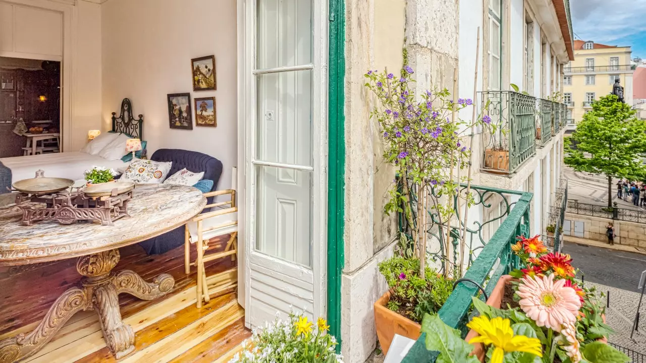 Rua das Flores, jalan yang paling berkembang di Lisbon