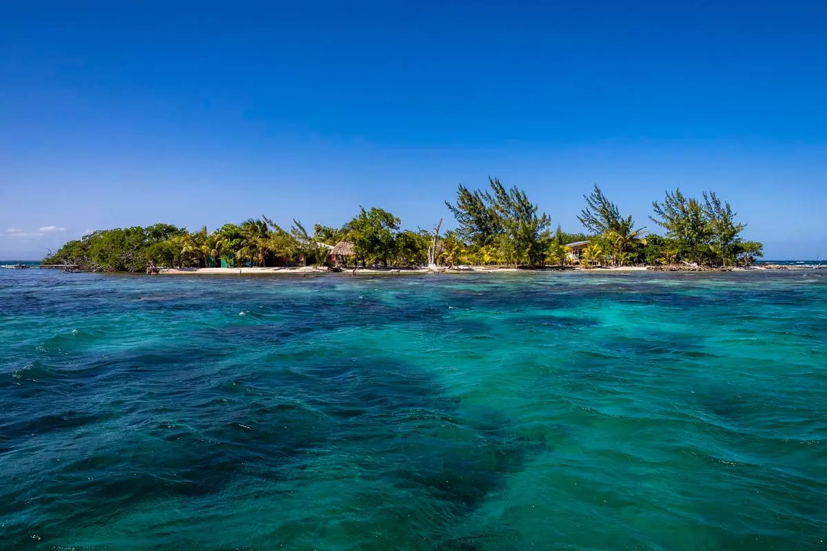 Coral Caye Francis Ford Coppola'nın zaten kalabileceğiniz özel adası