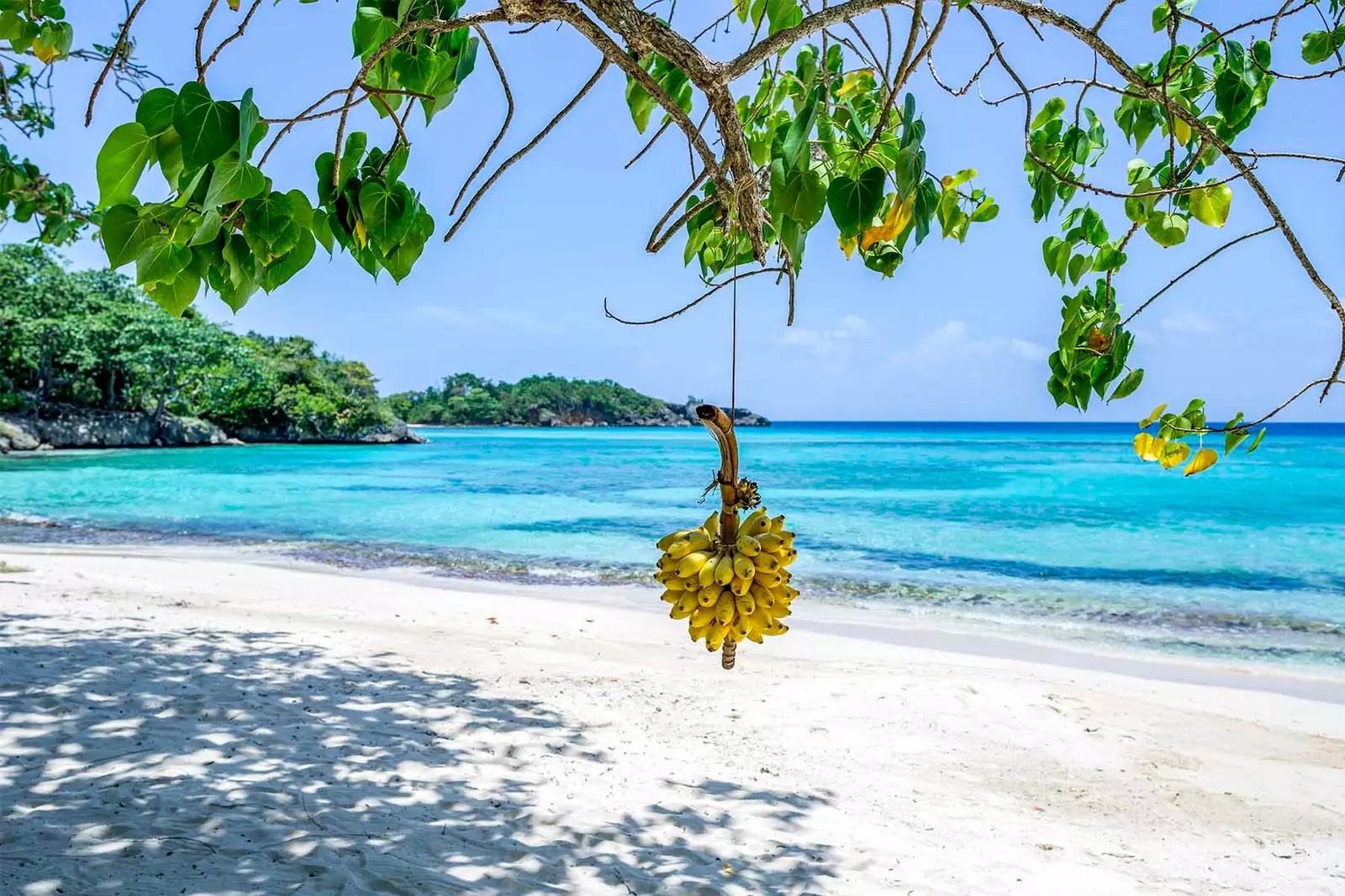 Here there are still virgin and deserted beaches