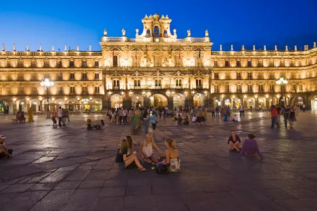 58 rud nach dtuigfidh tú ach más as Salamanca thú