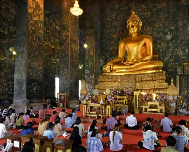 Penghormatan kepada Buddha