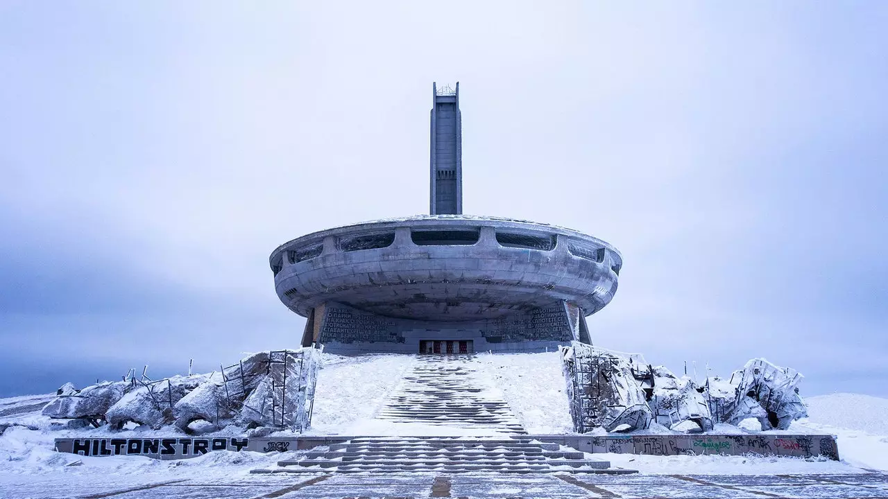 Buzludzha، وحشیانه وحشیانه فراموش شده است