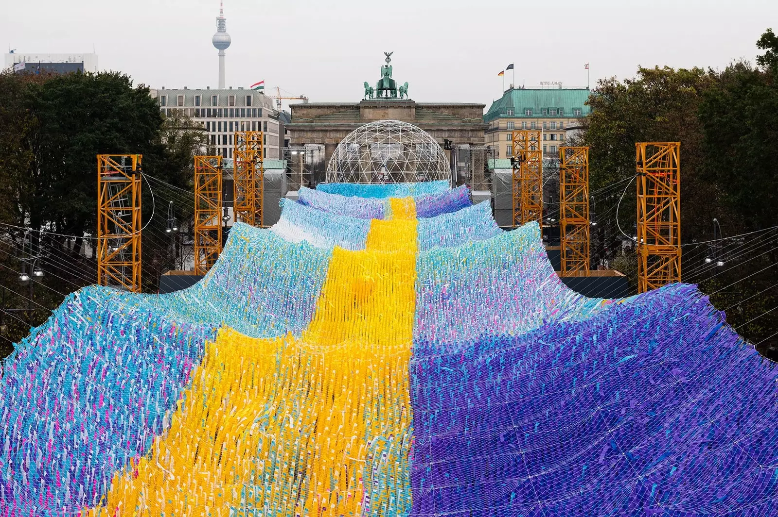 „Wizje w ruchu” na Bramie Brandenburskiej