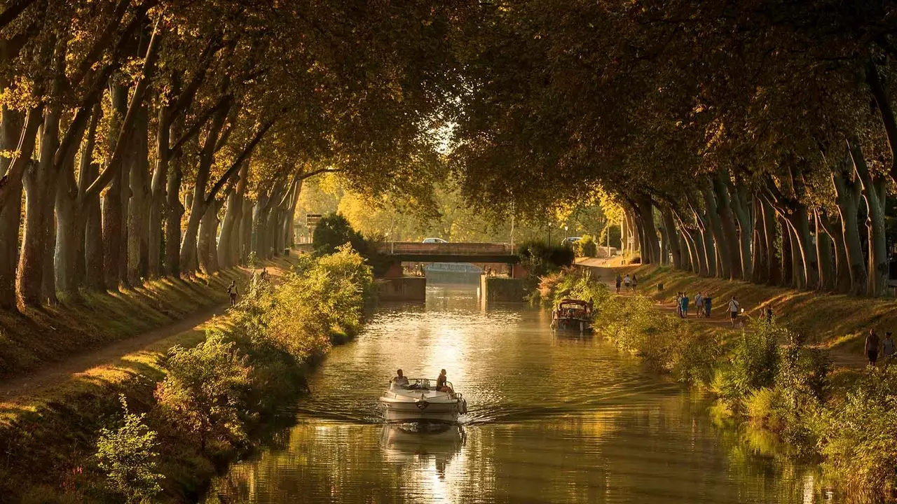 Canal du Midi: najbardziej zrelaksowany i oryginalny sposób na zwiedzanie pięknego południa Francji