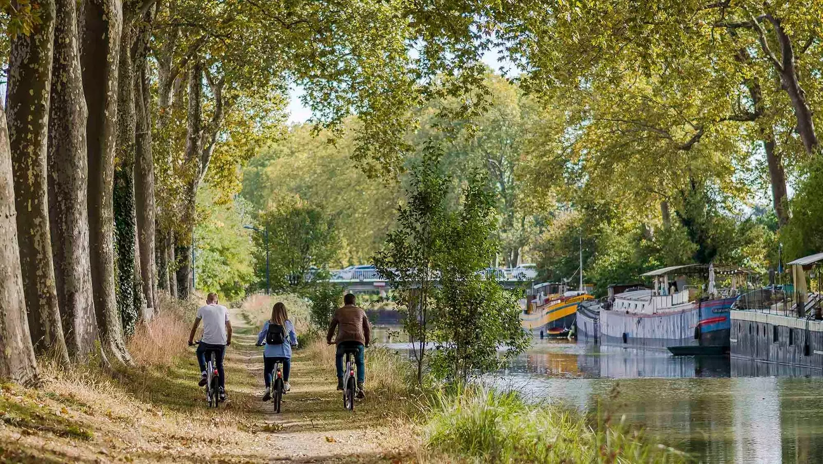 Canal du Midi þegar hann liggur í gegnum Toulouse