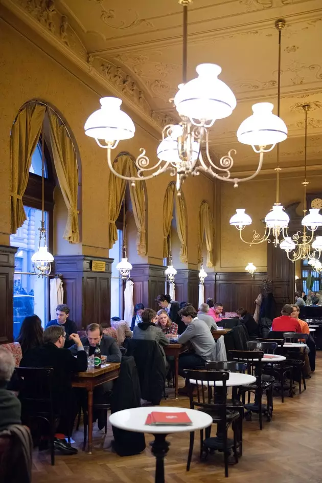 Atmosfæren i den legendariske Café Sperl