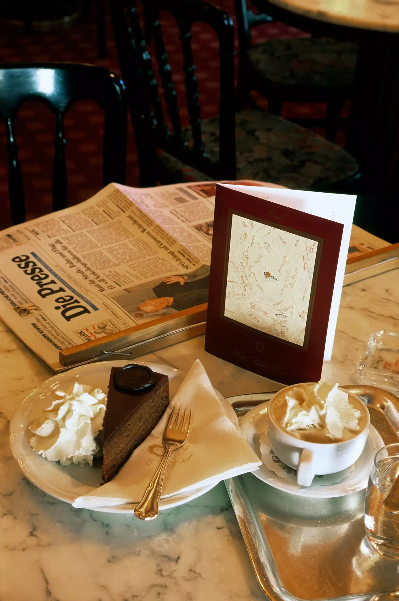 Eredeti Sacher Torte a Caf Sachertől