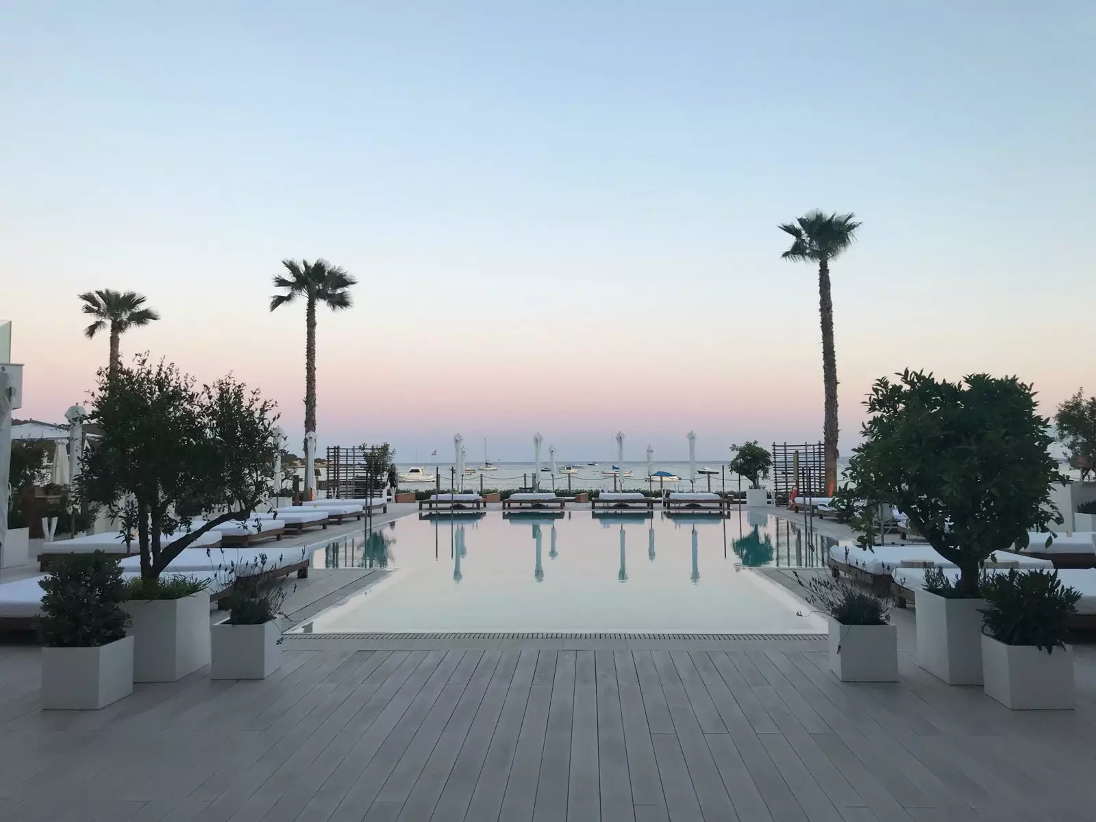 Энергія Ібіцы, зафіксаваная на заходзе сонца ў гатэлі Nobu Ibiza Bay.