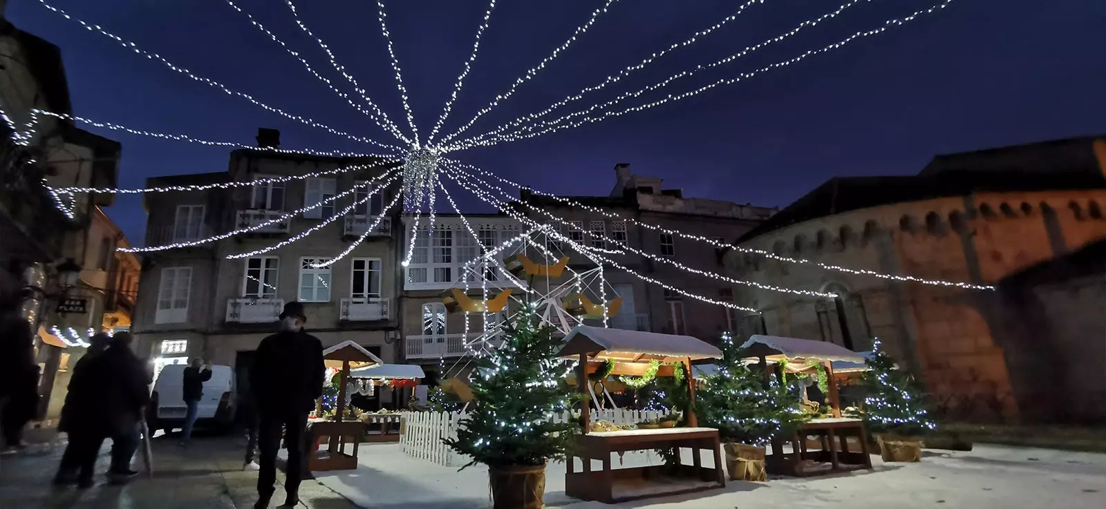 Allariz' Weihnachts-Minimarkt