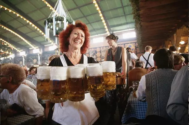 Spanie w Monachium bez rezerwacji podczas misji Oktoberfest niemożliwe