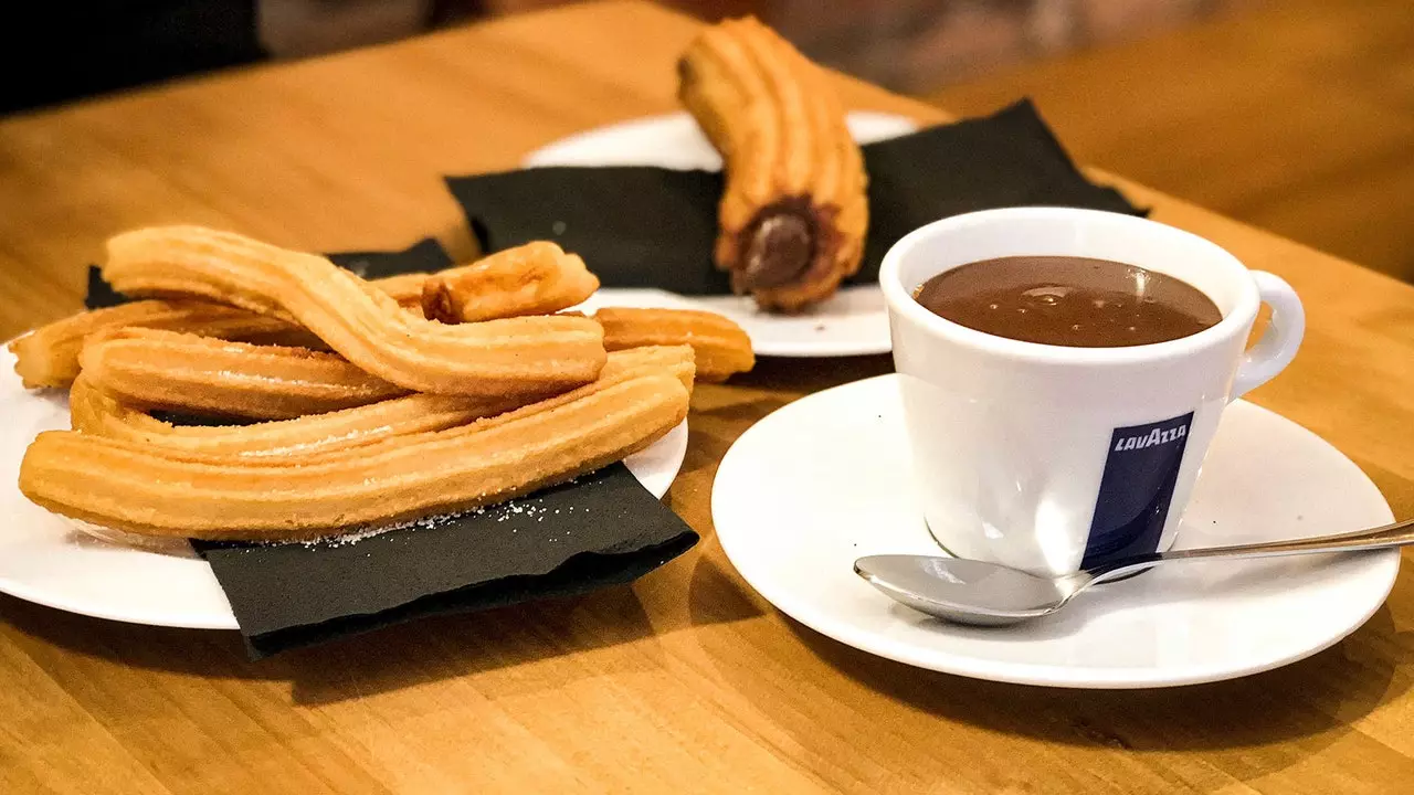 Les meilleurs chocolats avec churros de Madrid (à boire et à emporter)