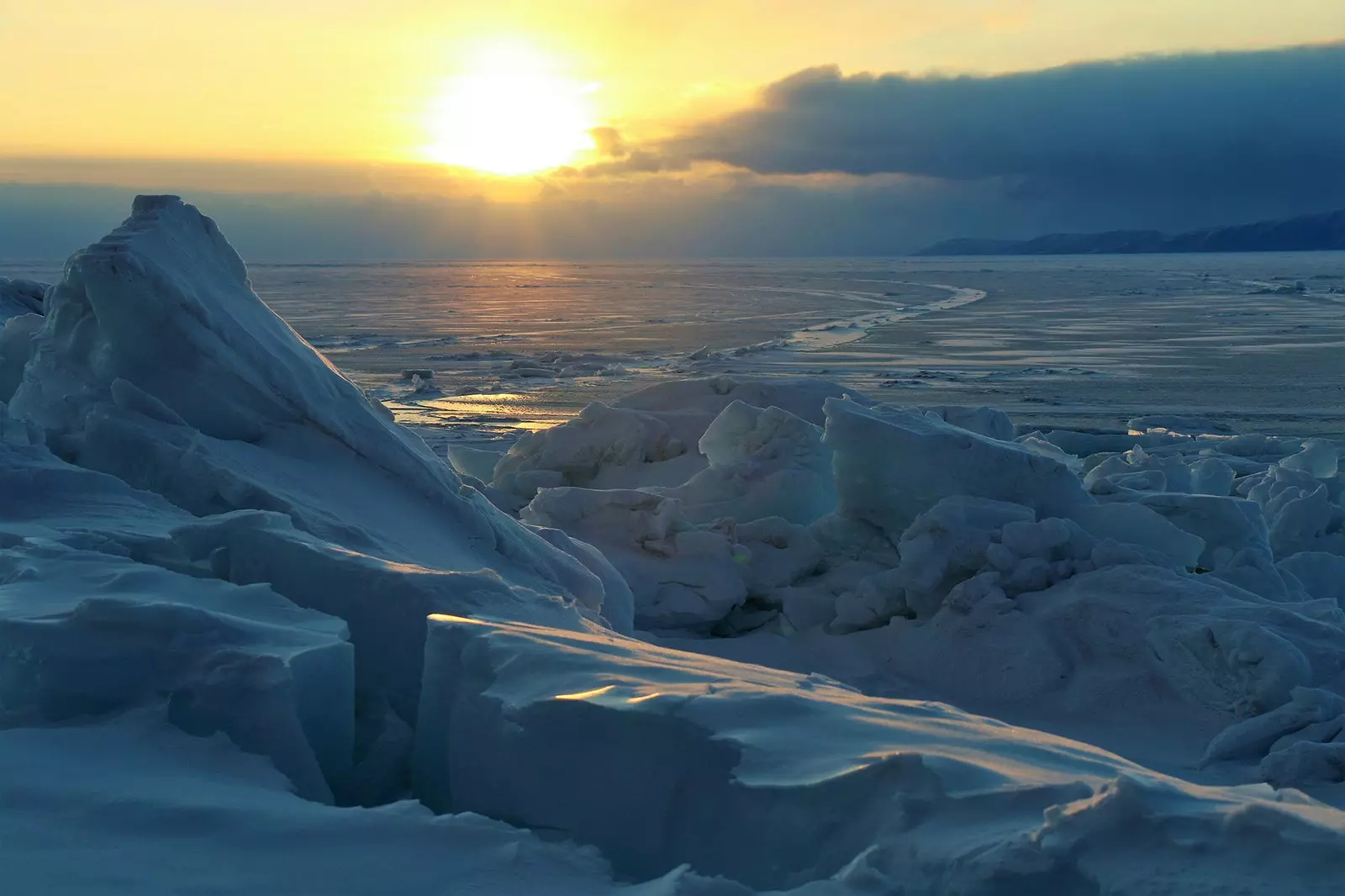 Pengembaraan menyeberangi Greenland dengan menaiki kereta luncur anjing