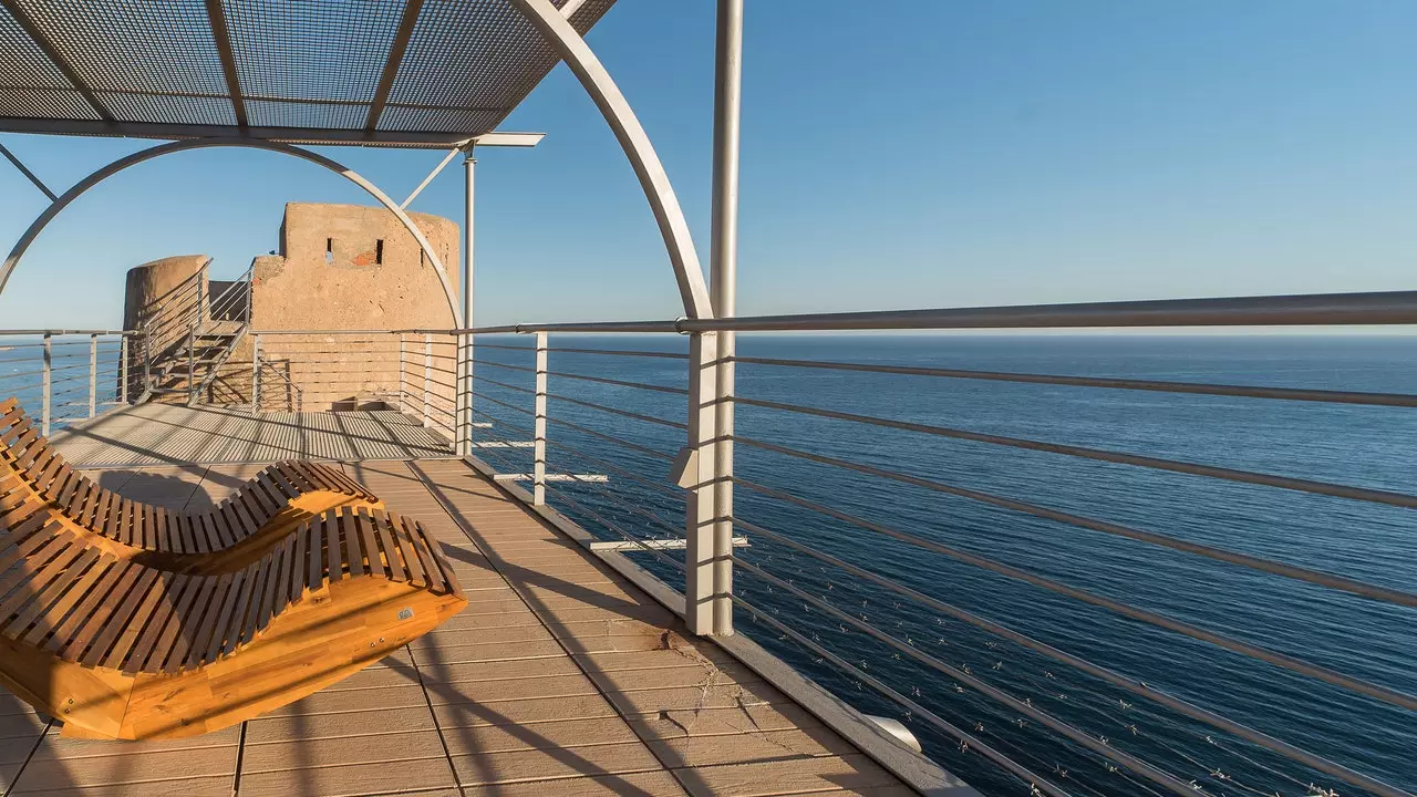 Torre de La Garrofa utsiktspunkt eller hvordan du sover i et vakttårn med utsikt over Almería-kysten