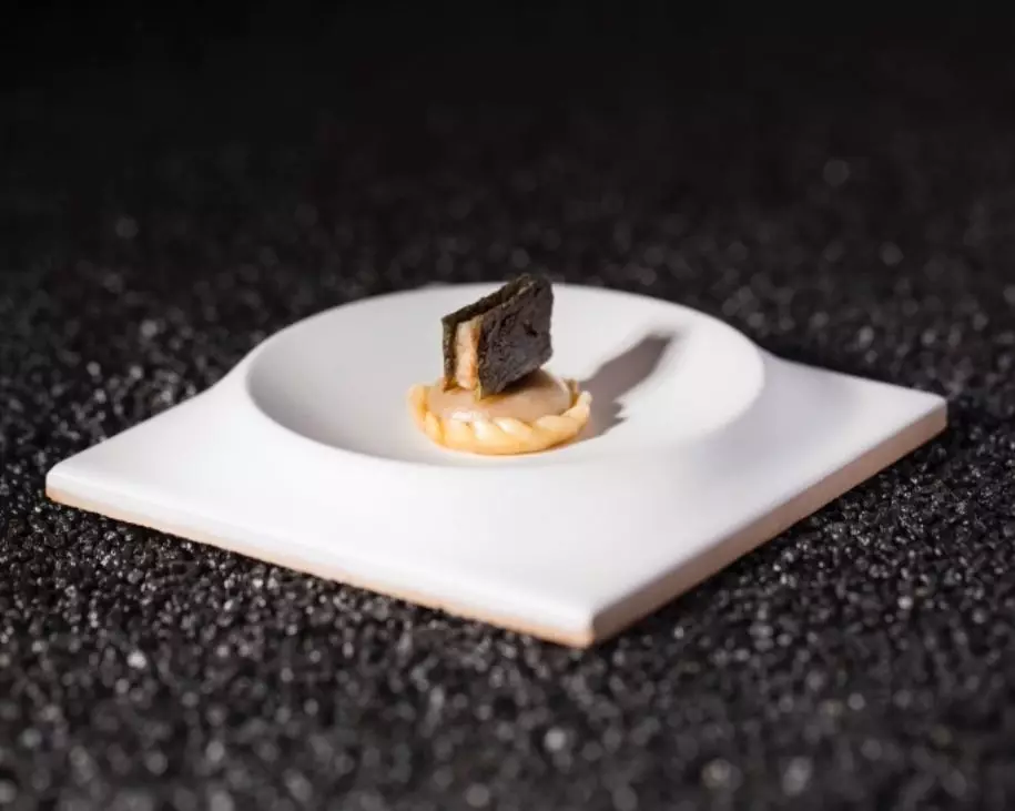 Xiaolongbao de “all I pebre” e sanduíche de torrezno de pele de enguia e tapinha de suas bochechas de La Salita