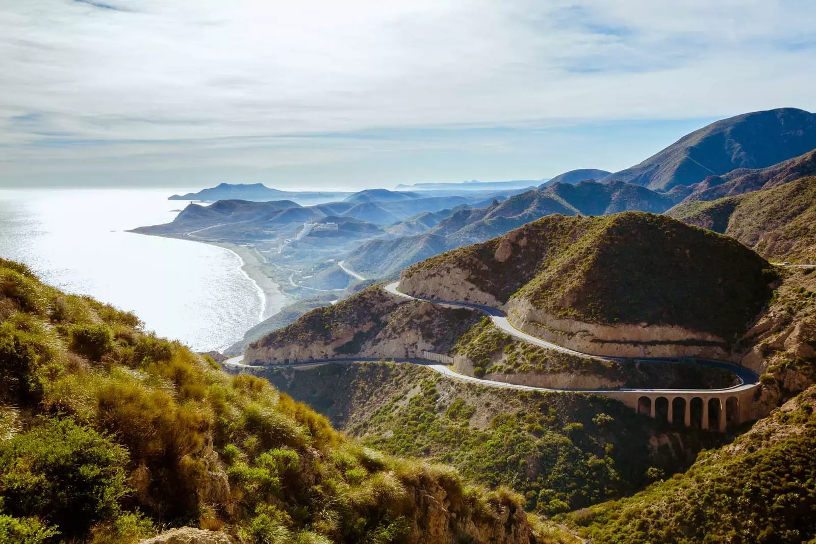 gunung dan laut di cabo de gata