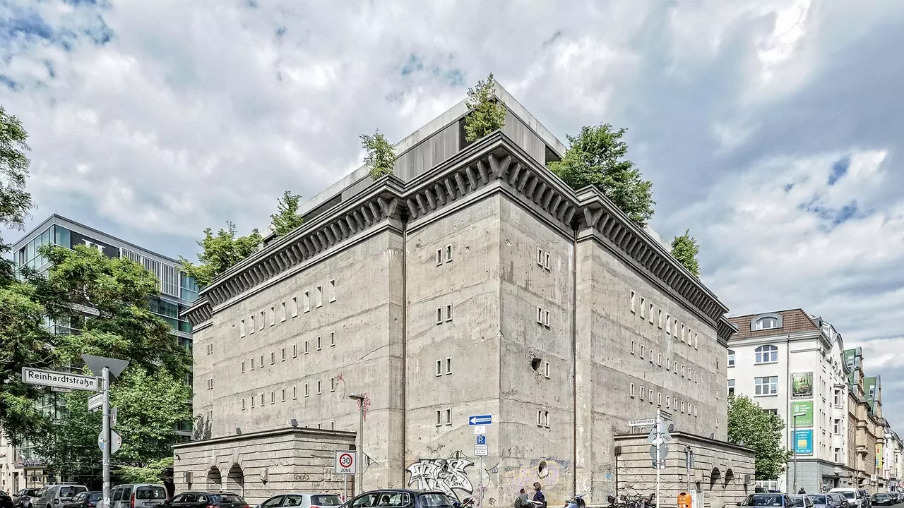 Bunkier, świątynia techno i park w Berlinie