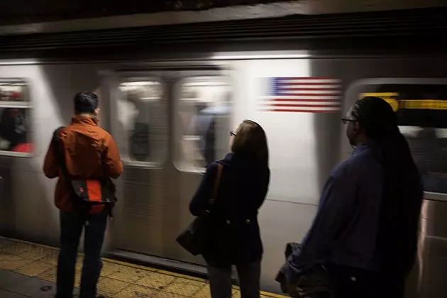 Novaiorquesos esperant el tren