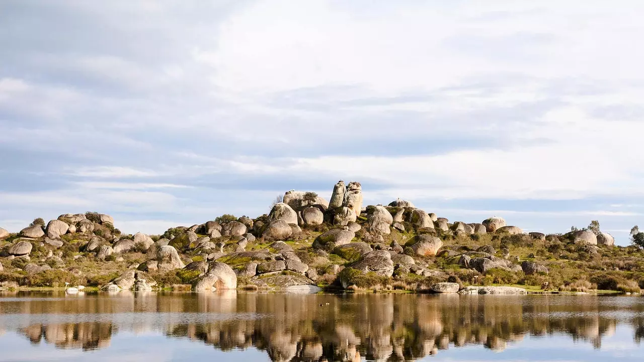 Los Barruecos: natur og avantgarde kunst