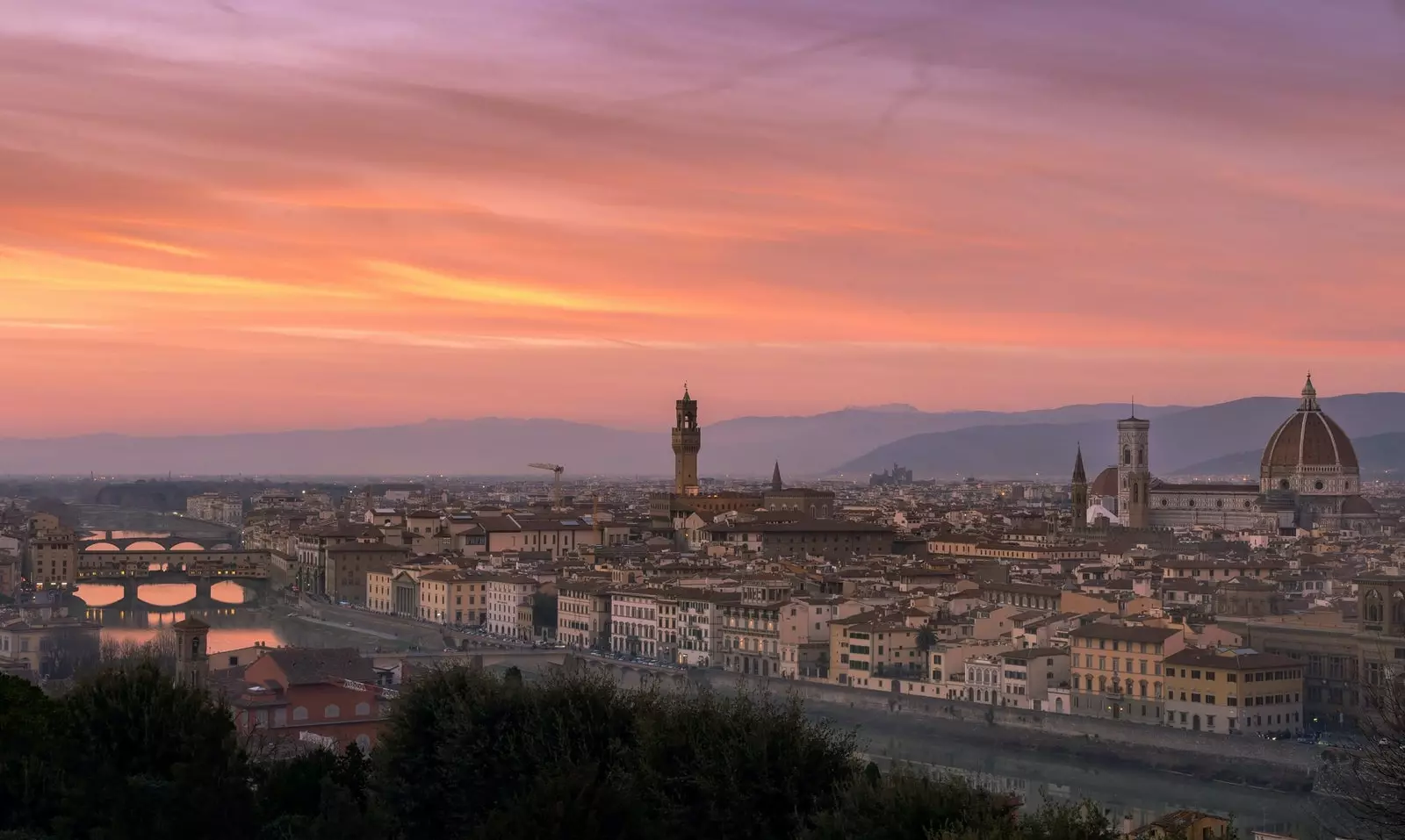 Firenze naplementekor Olaszország