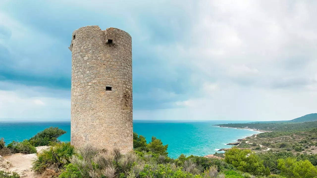 Sierra de Irta, śródziemnomorski raj, który łączy plażę i góry