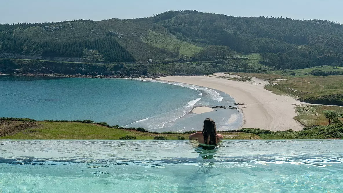 Le 25 juin, les Paradores rouvrent... Et leurs piscines !