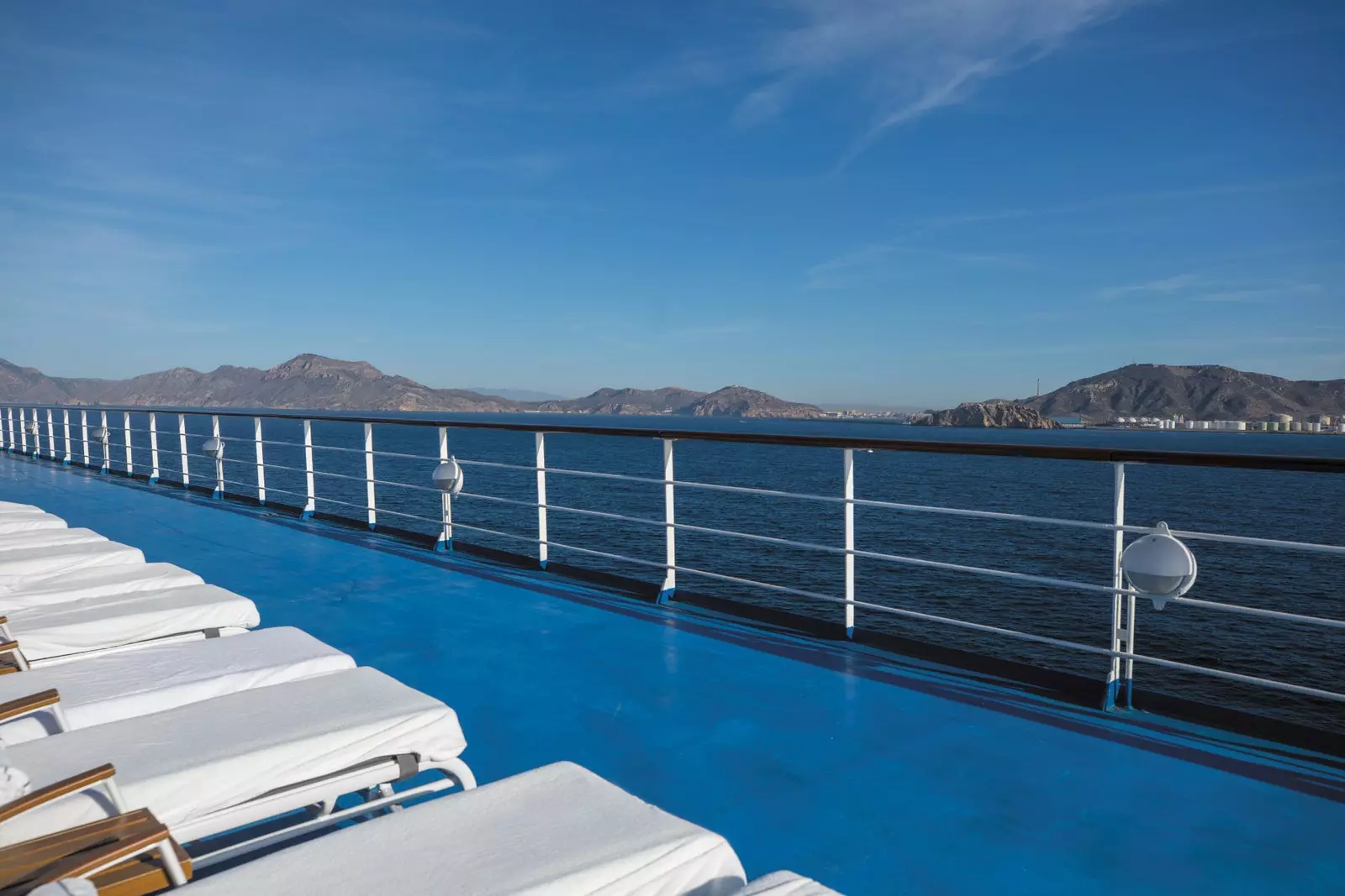 Ponte da crociera Regent Seven Seas Cruises