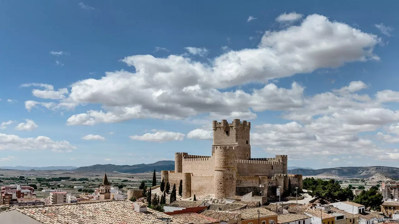 De route van de Vinalopó-kastelen in Alicante