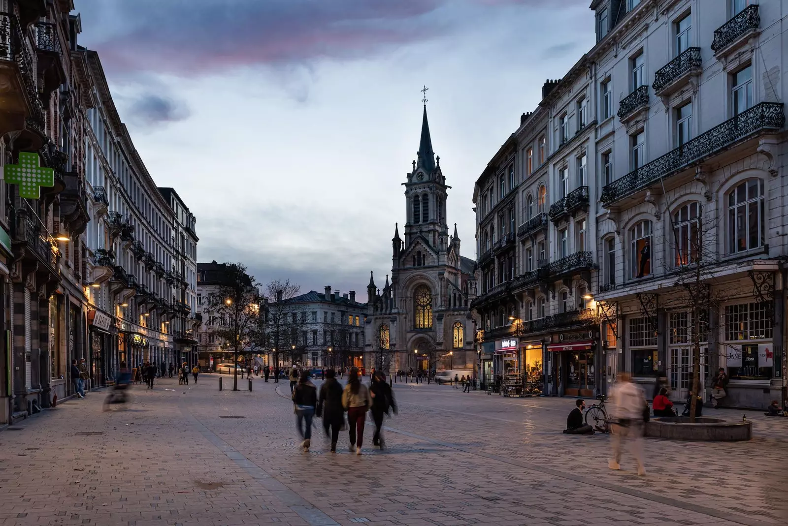 De SaintGilles Quartier bei Sonnenënnergang.