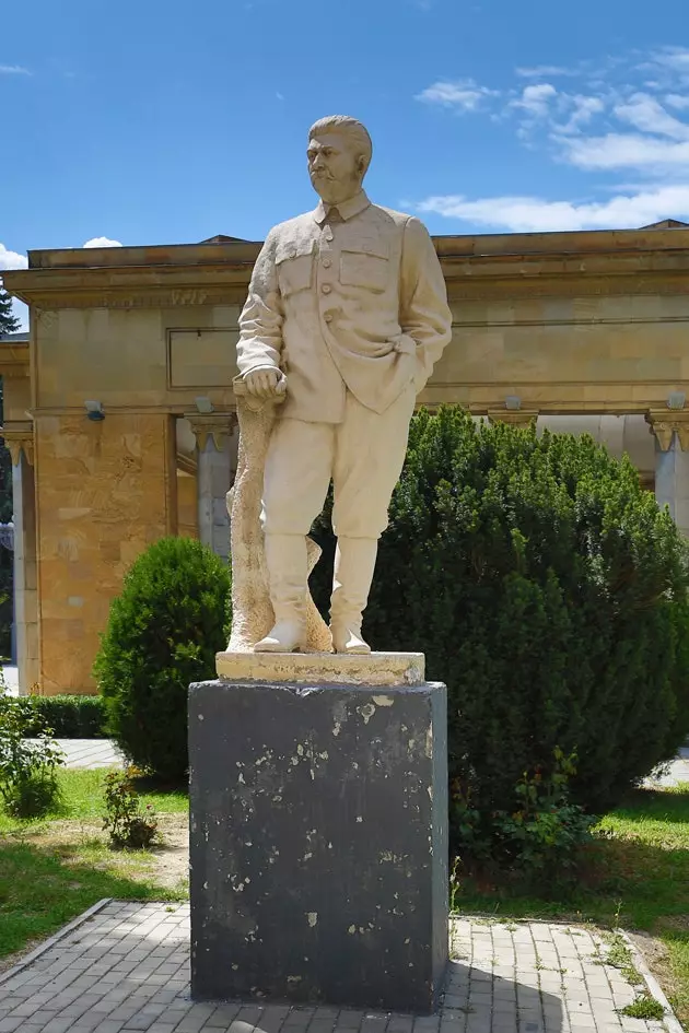 Stalin Statue a sengem Musée zu Gori