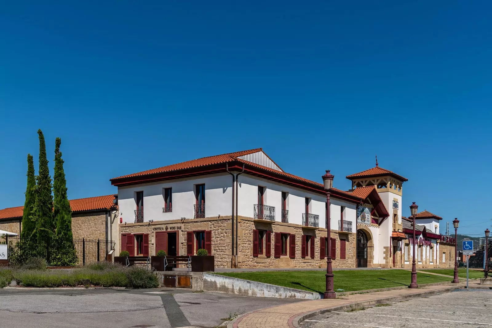 Bodegas Bilbainas Haro.