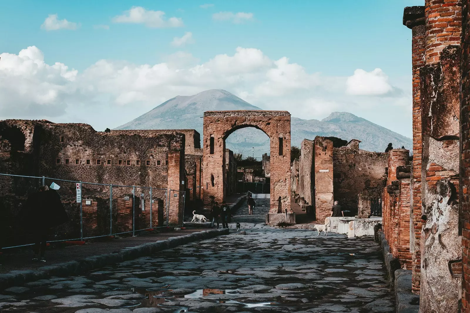 Tur virtual penggalian Pompeii