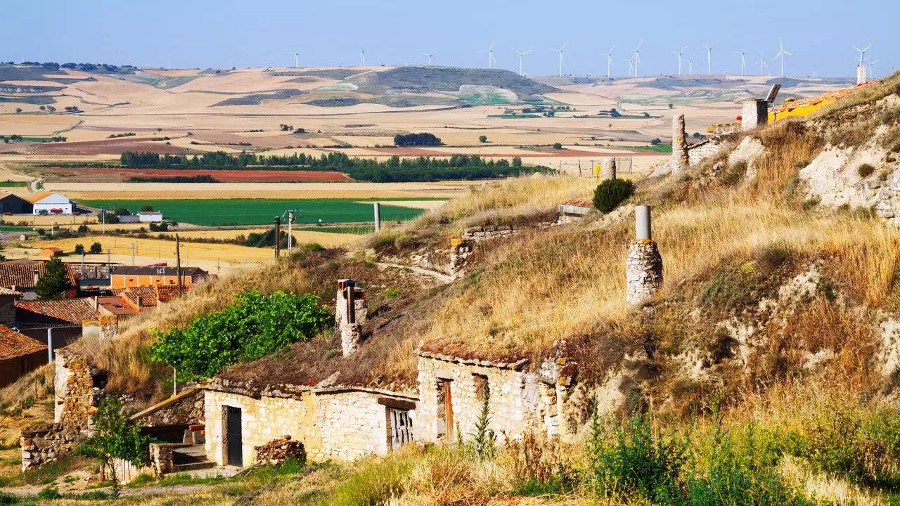 Palenzuela, the noble town that enjoys silence