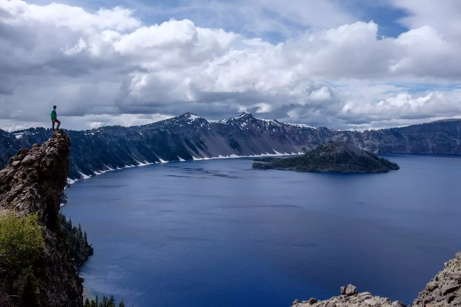 Crater Lake þjóðgarðurinn