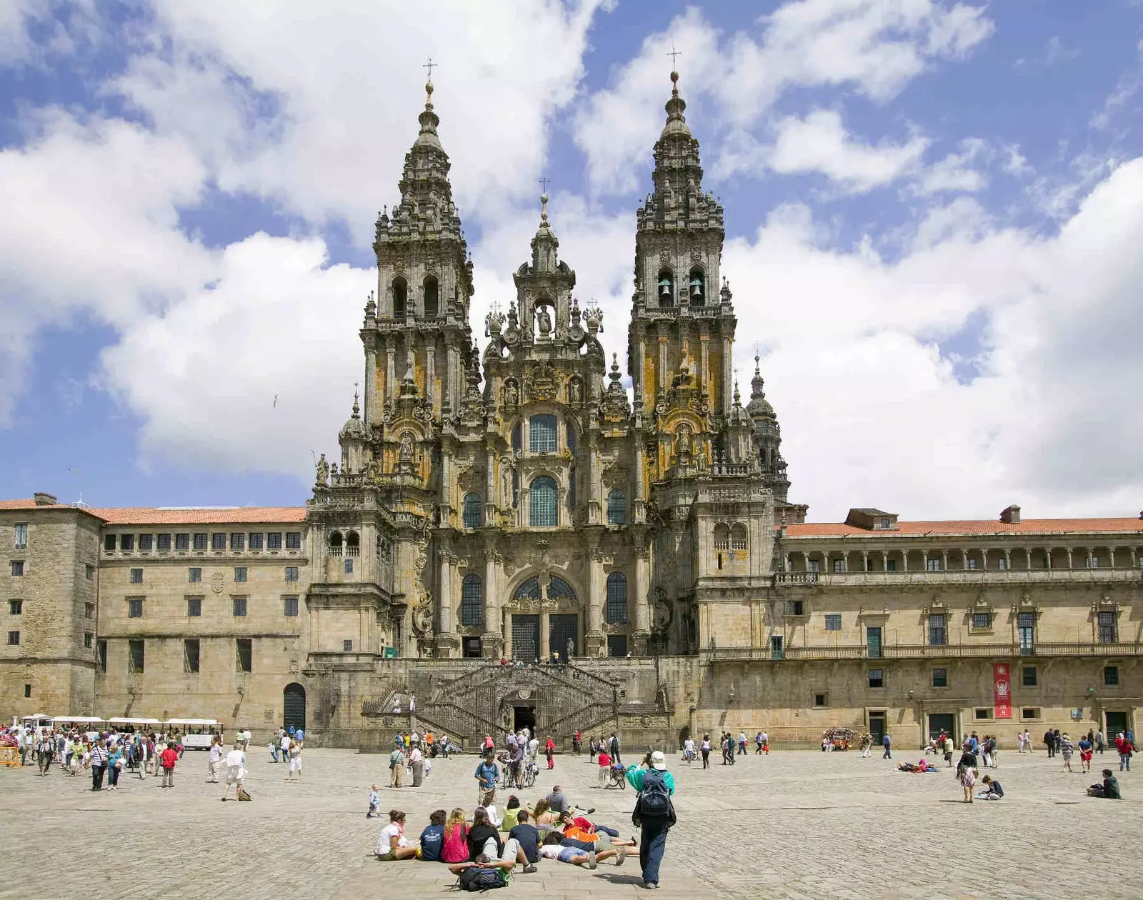 إن Pilgrim Train the Camino de Santiago مع فندق على القضبان له تواريخ بالفعل