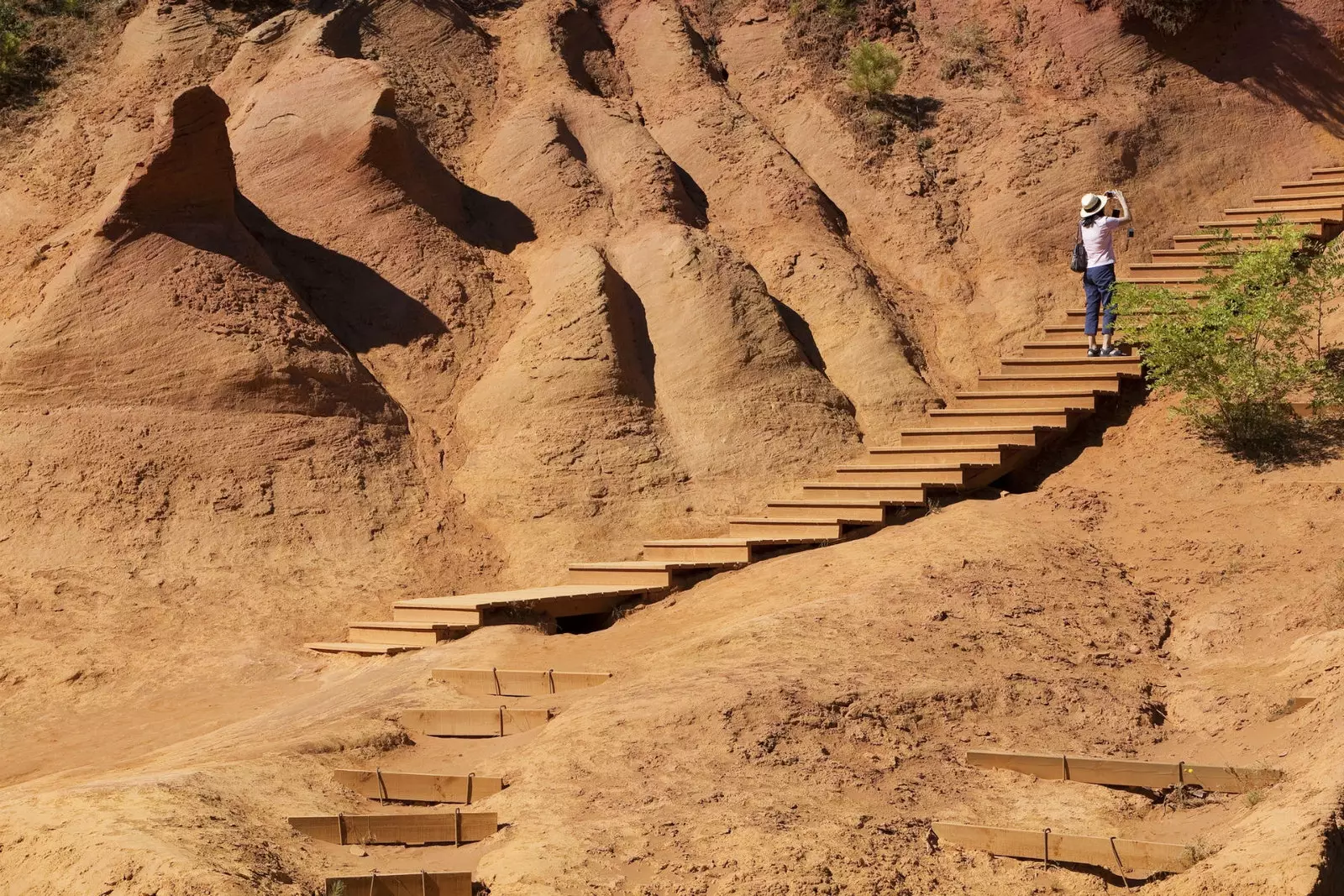 Oker dari Roussillon.