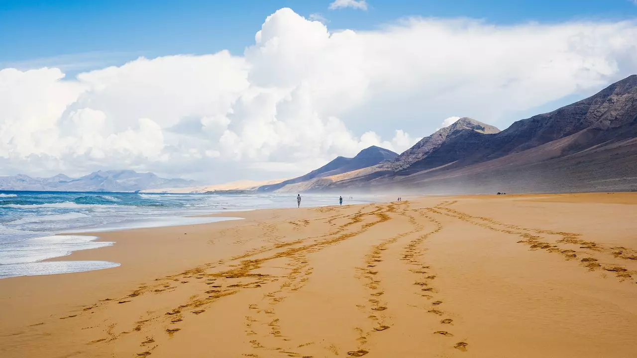 Rääkige, kuidas teil läheb ja ma ütlen teile, millisesse Fuerteventura randa minna