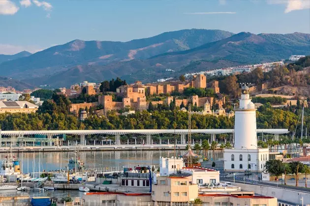 Il bel tempo ha un'influenza positiva sul carattere di Malaga