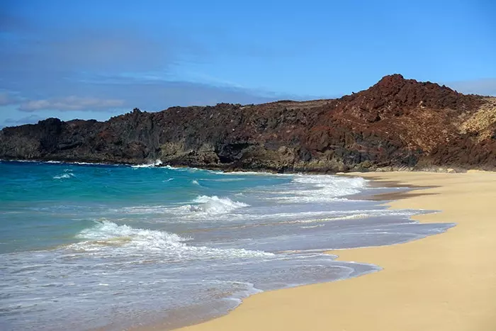 Pwani ya Las Conchas huko La Graciosa