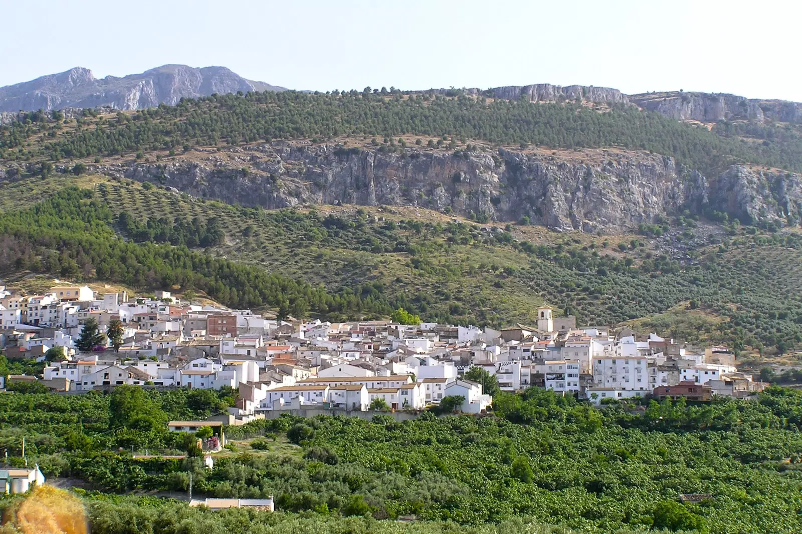 Pemandangan panorama Jimena di Jan