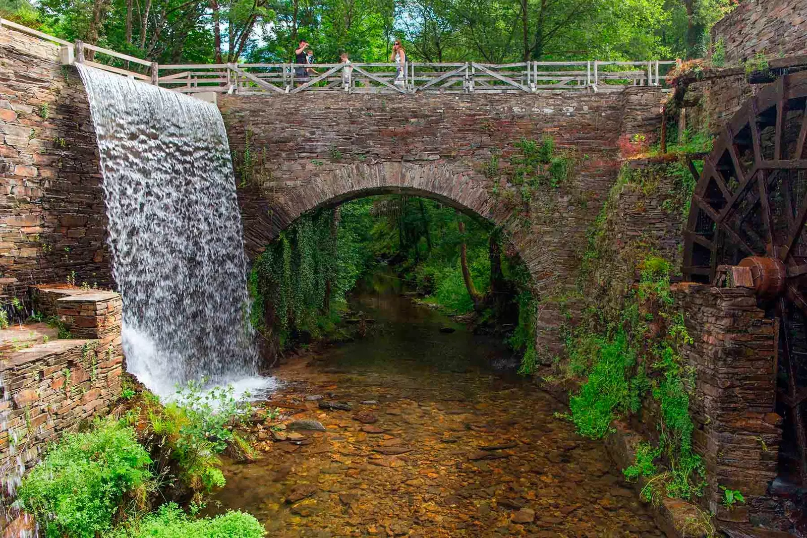 Mulino ad acqua nell'Ensemble Etnografico di Teixois