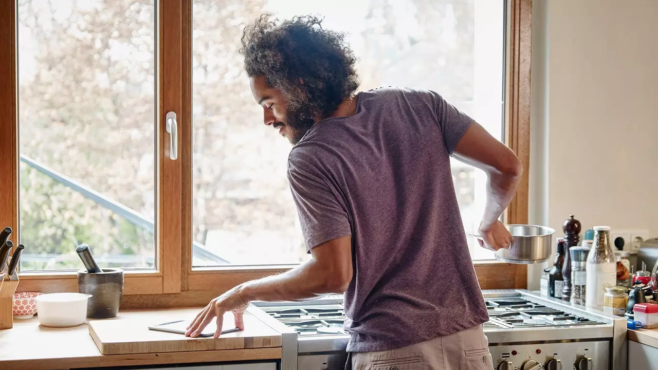 Inti telecommute jew issajjar? L-aħjar kotba biex tieħu l-ħiliet tiegħek għal livell ieħor