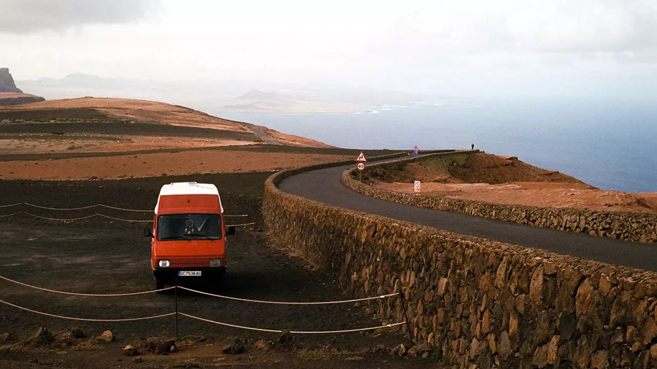 L-istorja mqassma ta’ Porto Santo u Lanzarote, żewġ gżejjer li qatt ma ħassew daqshekk qrib