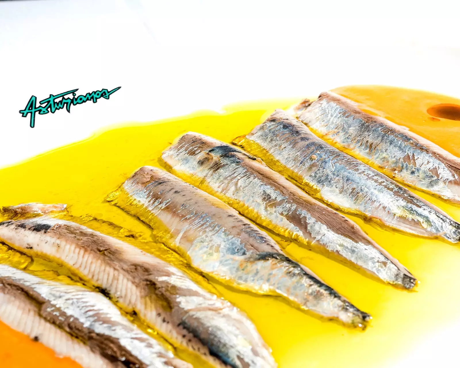 Asturian home delivery service sardines