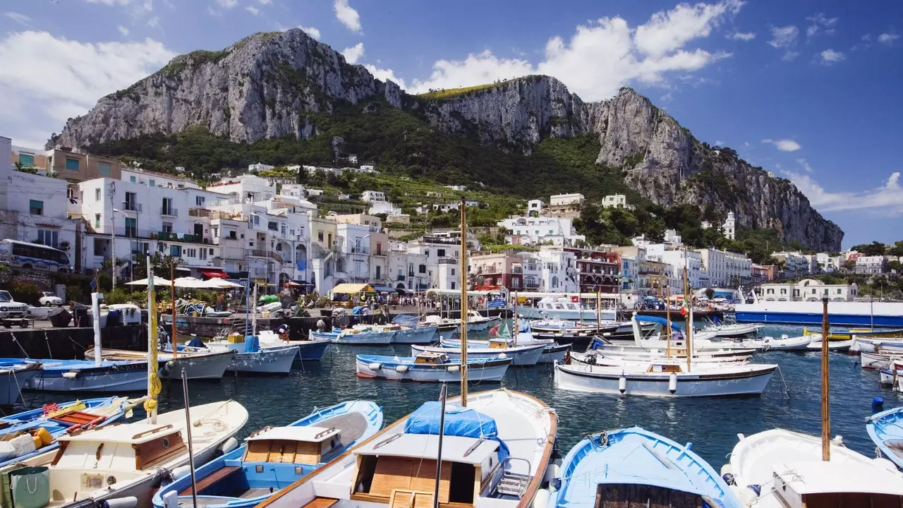 Capri prohibeix els plàstics per sempre