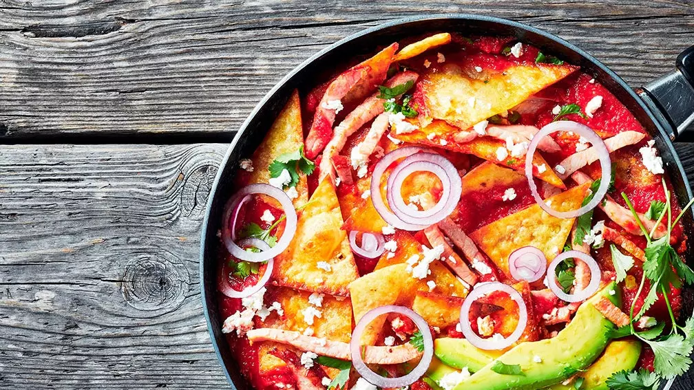 Breakfast like a Mexican: red chilaquiles recipe