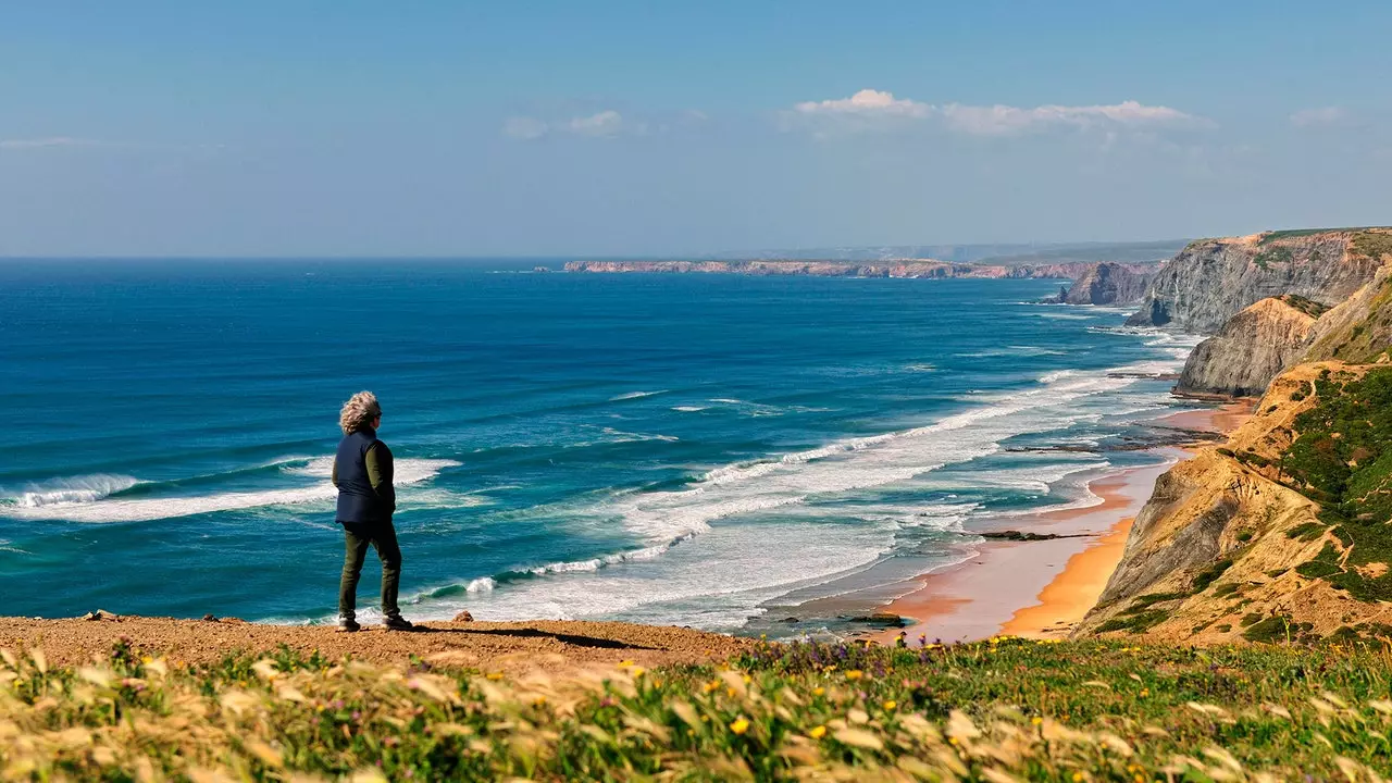 Bâtons, bottes et action ! : la Via Algarviana nous attend